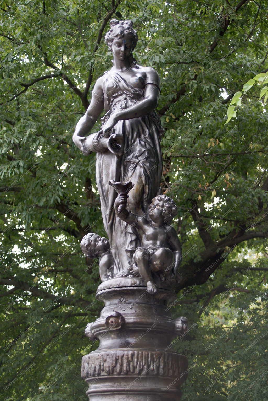 Műalkotás - Nagyszalonta - A Vasmariska kútszobor