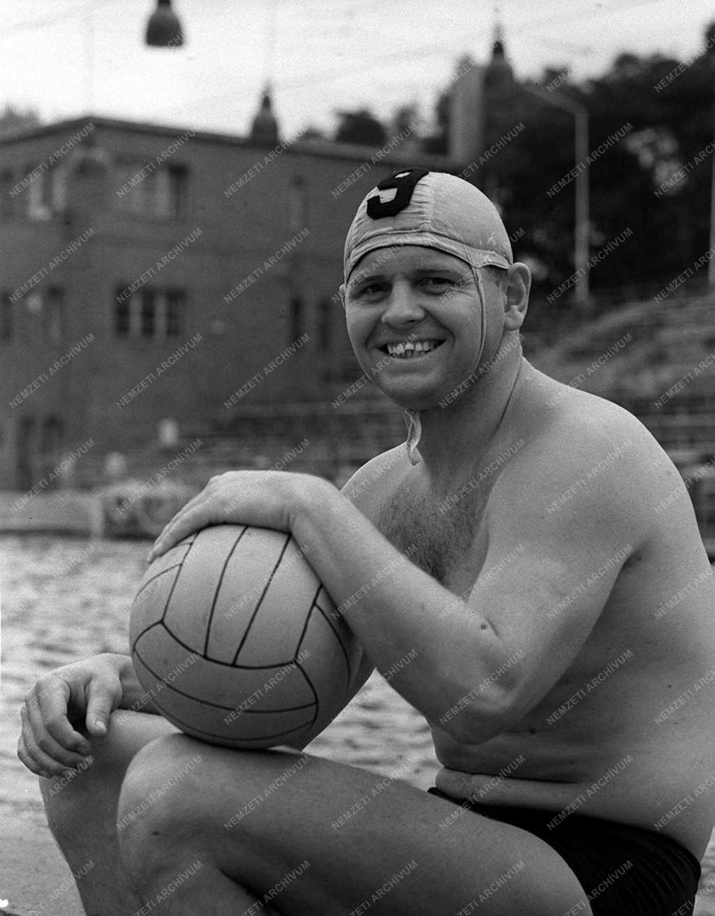 Konrád János olimpiai bajnok vízilabdázó