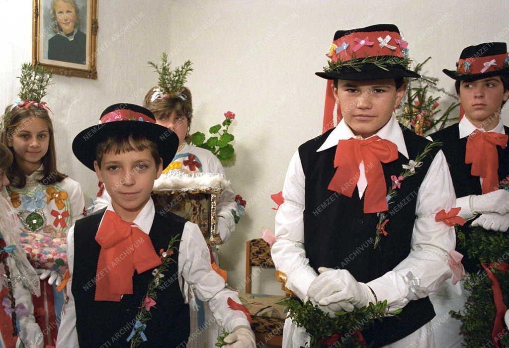 Ünnepség – Karácsonyi népszokás Tótvázsonyban