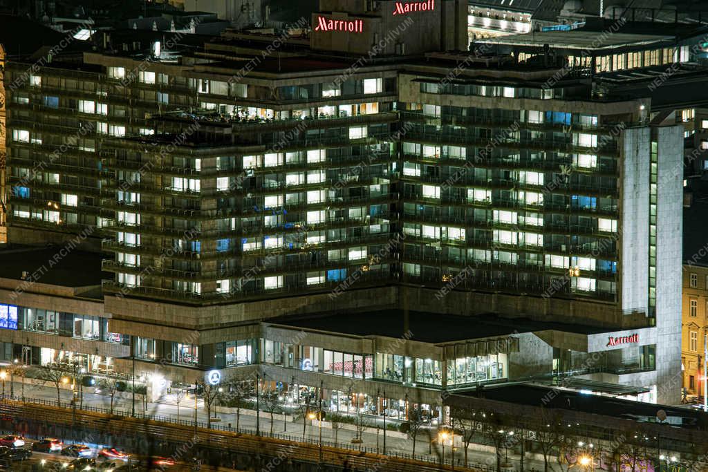 Esti városkép - Budapest - A Hotel Marriott