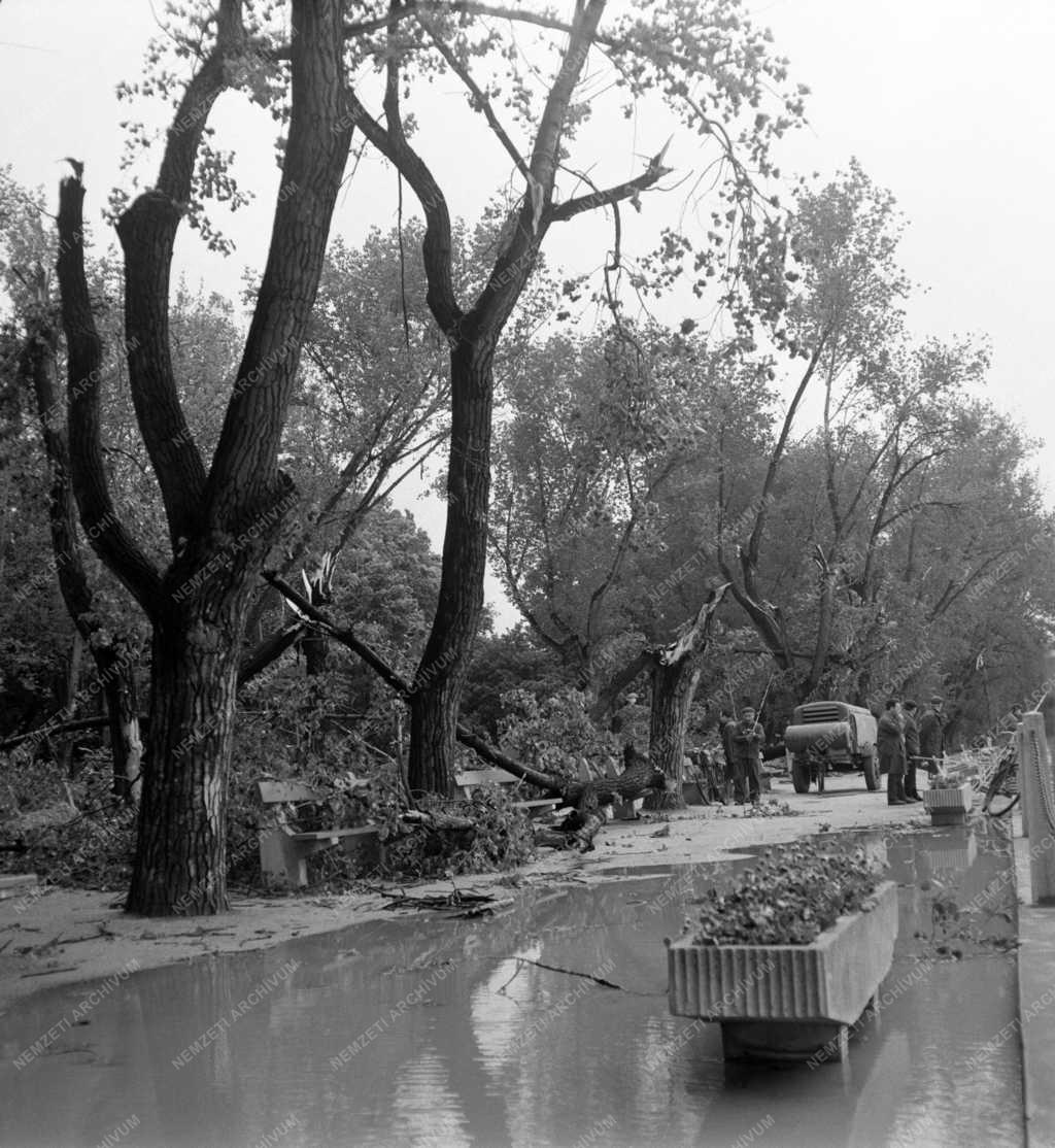 Időjárás - Katasztrofális vihar a Balaton mentén