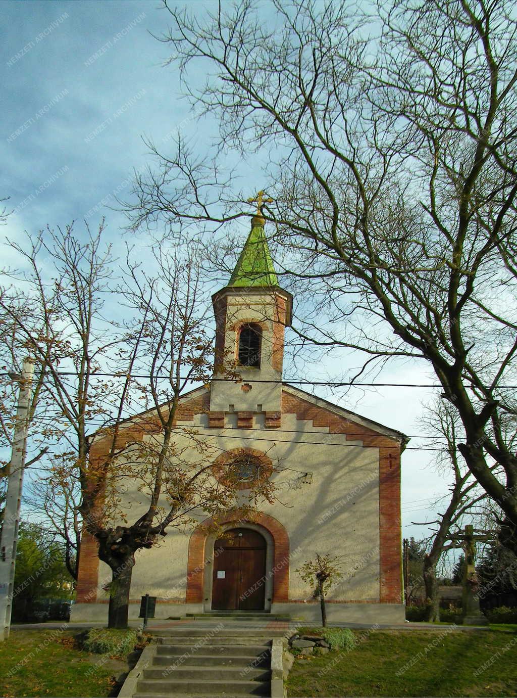 Ipolydamásd - Templom