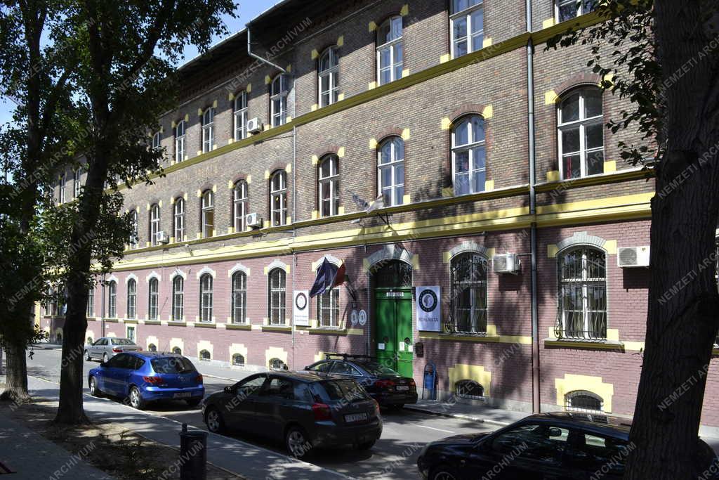 Oktatási létesítmény - Budapest - Az Atalanta Oktatási Központ