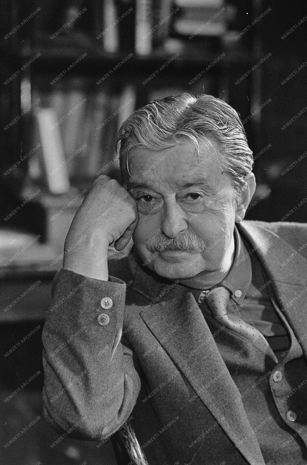 Kultúra - Mensáros László színművész