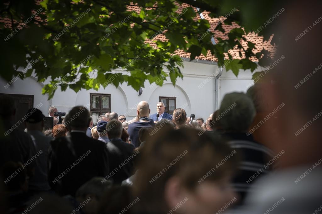 Voks 24 - Orbán Viktor országjáró kampánykörútja