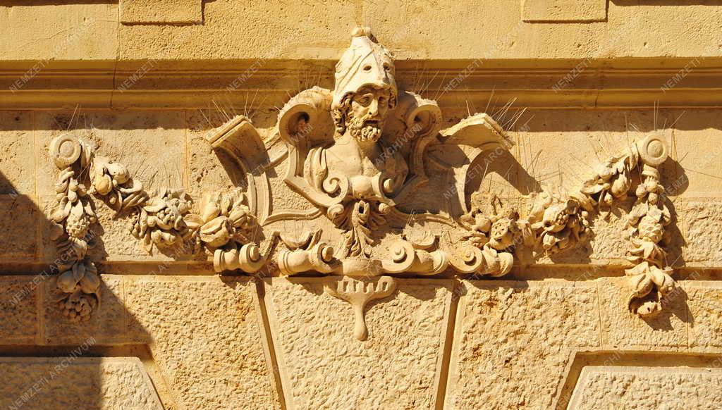 Oktatás - Budapest - Az ELTE épülete