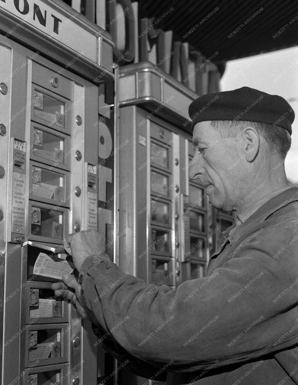 Szerencsejáték - Kereskedelem - Lottó - és Totószelvényt árusító automaták 