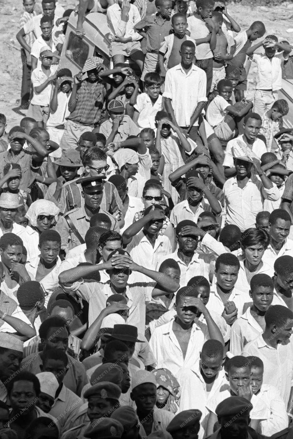 Tanzánia - A zanzibári forradalom második évfordulója