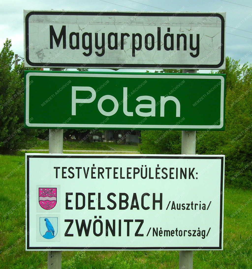 Magyarpolány - Helységnévtábla