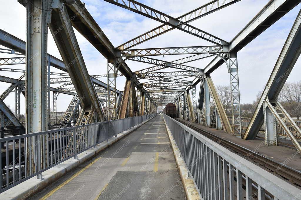 Közlekedés - Budapest - Gubacsi híd