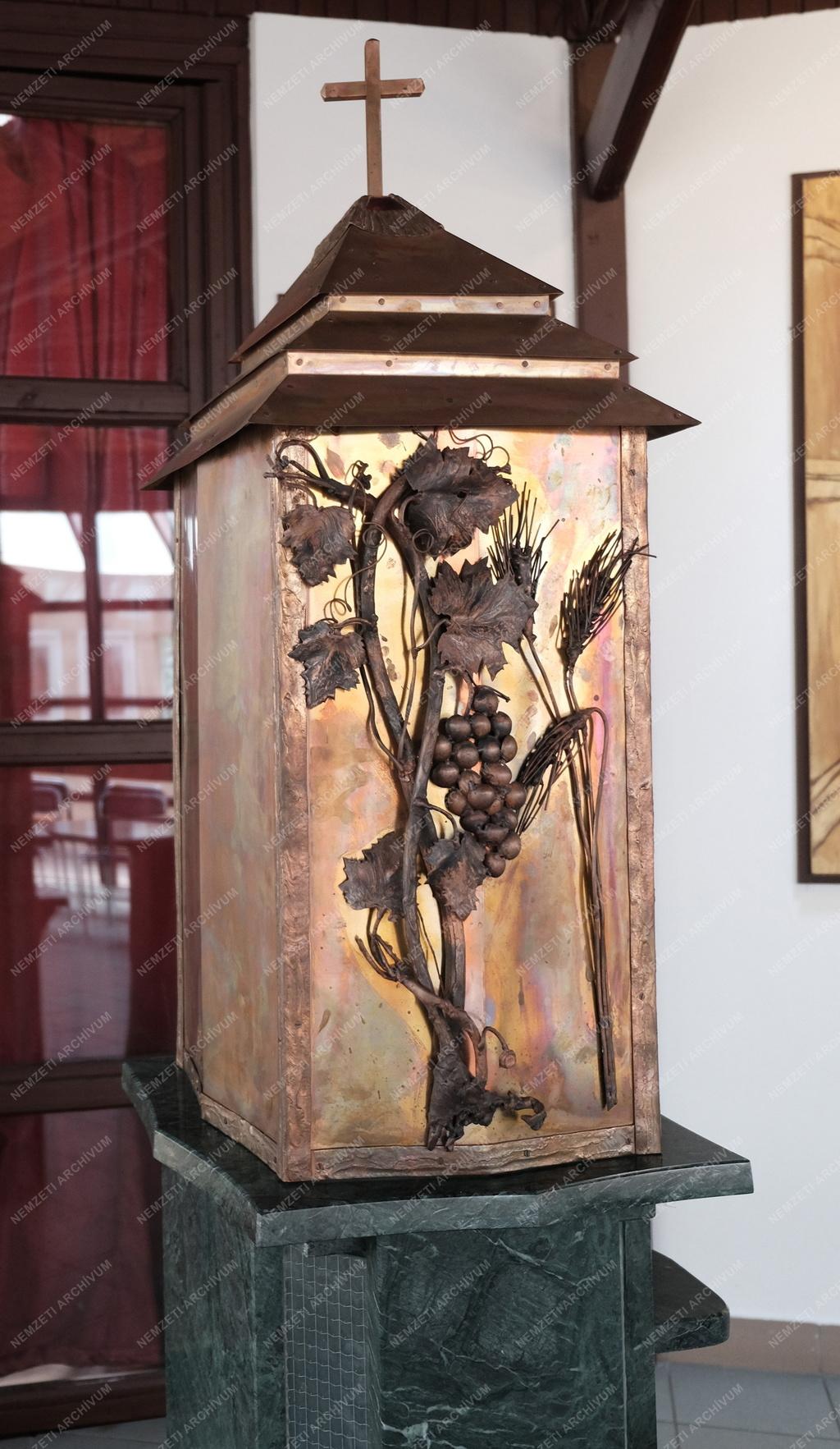 Egyház - Budapest - Szent Kozma és Szent Damján kórházkápolna