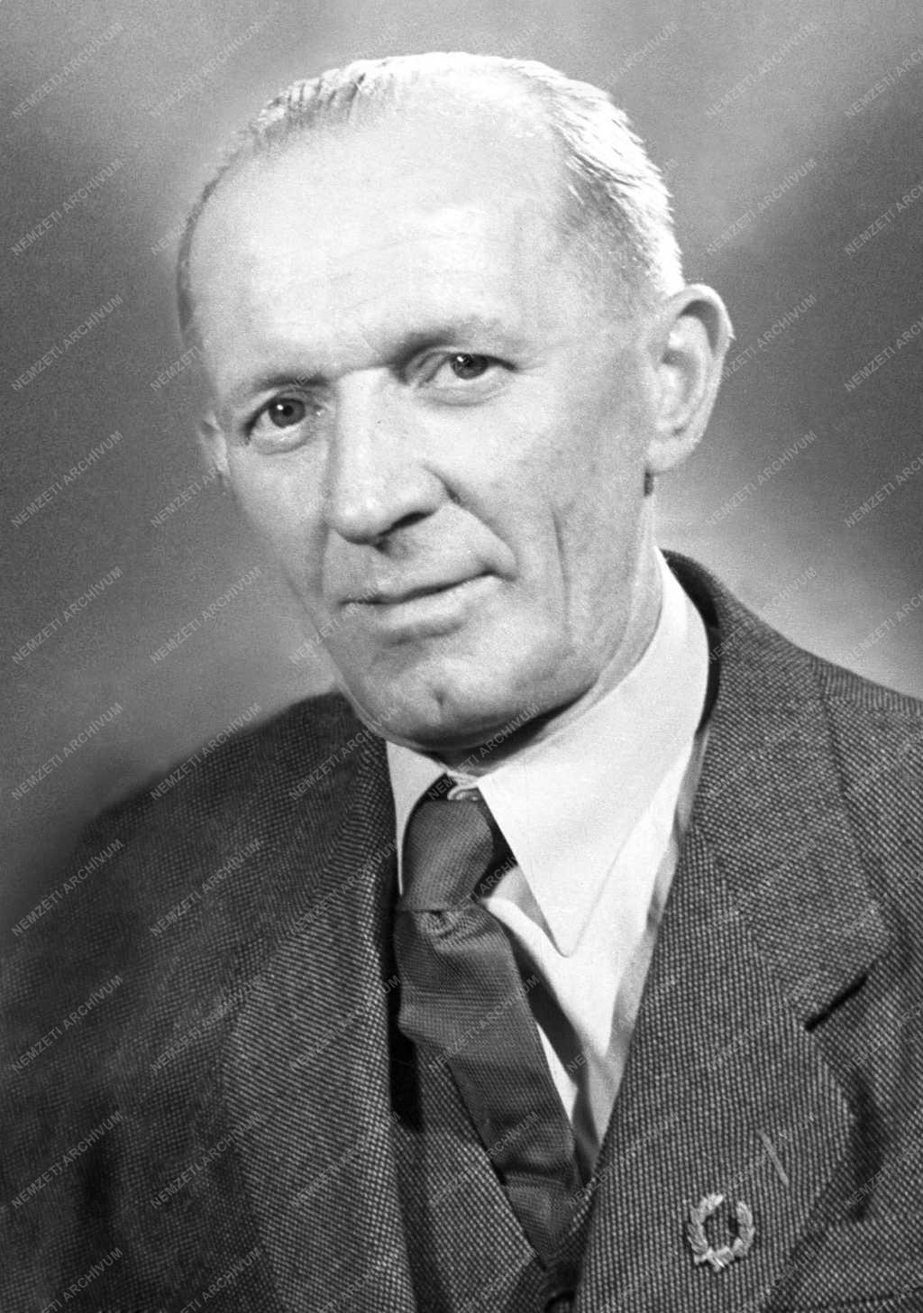 Kossuth-díjasok - Regősi Ádám