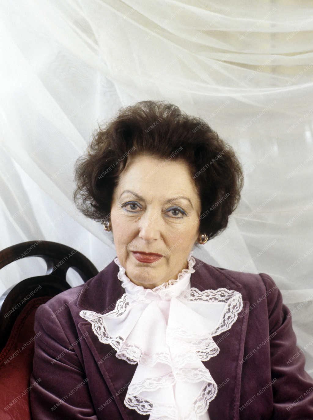 Kultúra - Lukács Margit színésznő