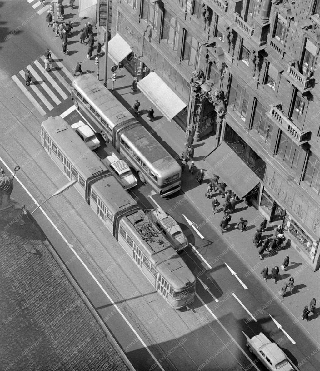 Városkép - Budapest - Kilátás az Alcantrai Szent Péter-templom tornyából