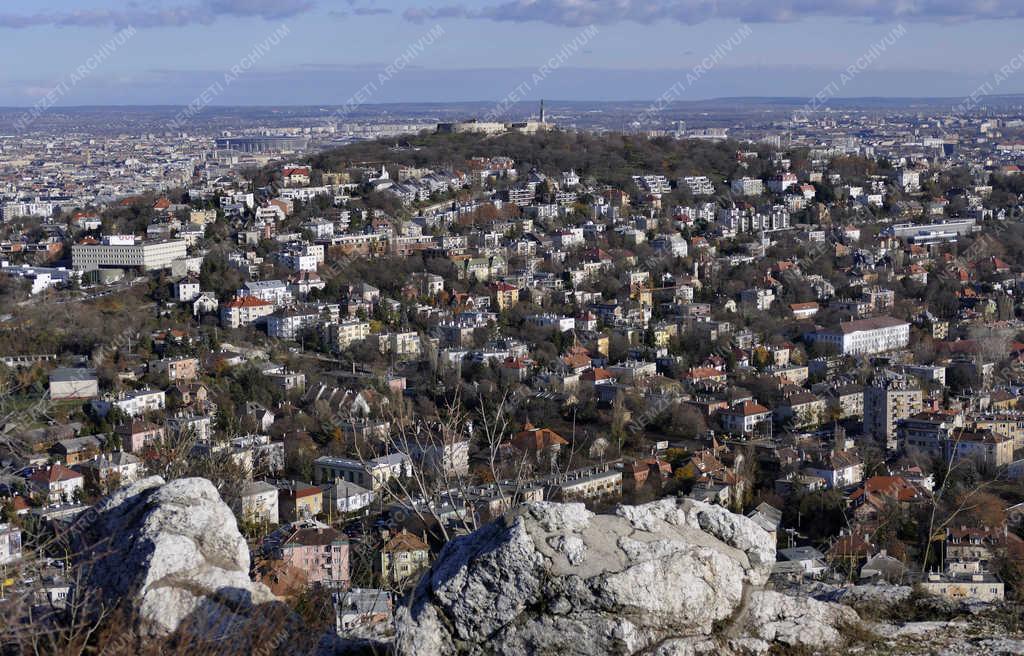 Városkép - Budapest - A Gellért-hegy délnyugati irányból