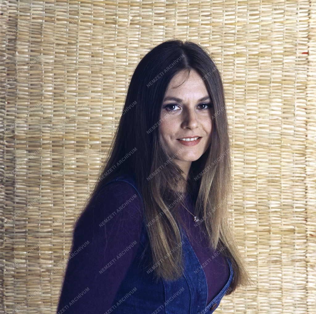 Kultúra - Gyöngyössy Katalin színésznő