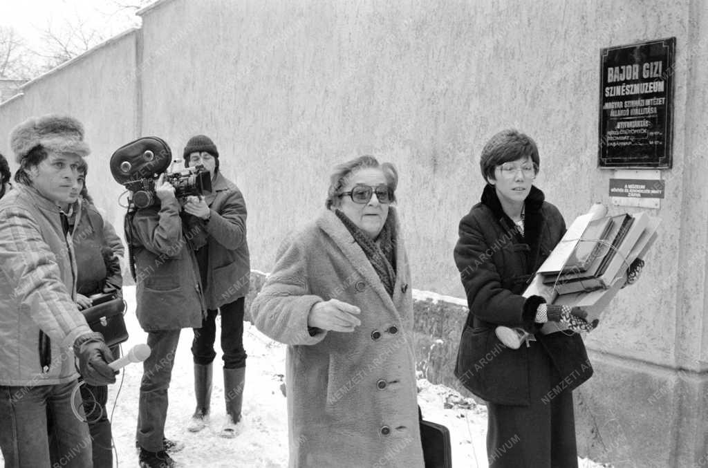 Kultúra - Gobbi Hilda gyűjtési akciója