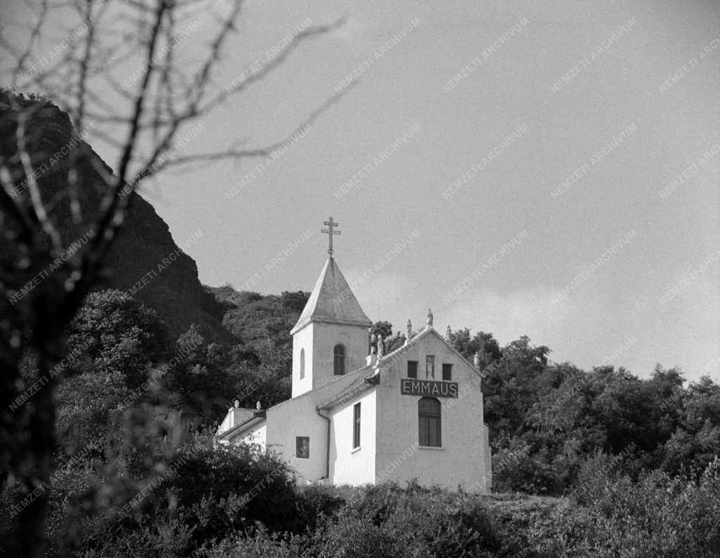 Éedekesség - Egyház - Emmaus-kápolna a Szent György-hegyen