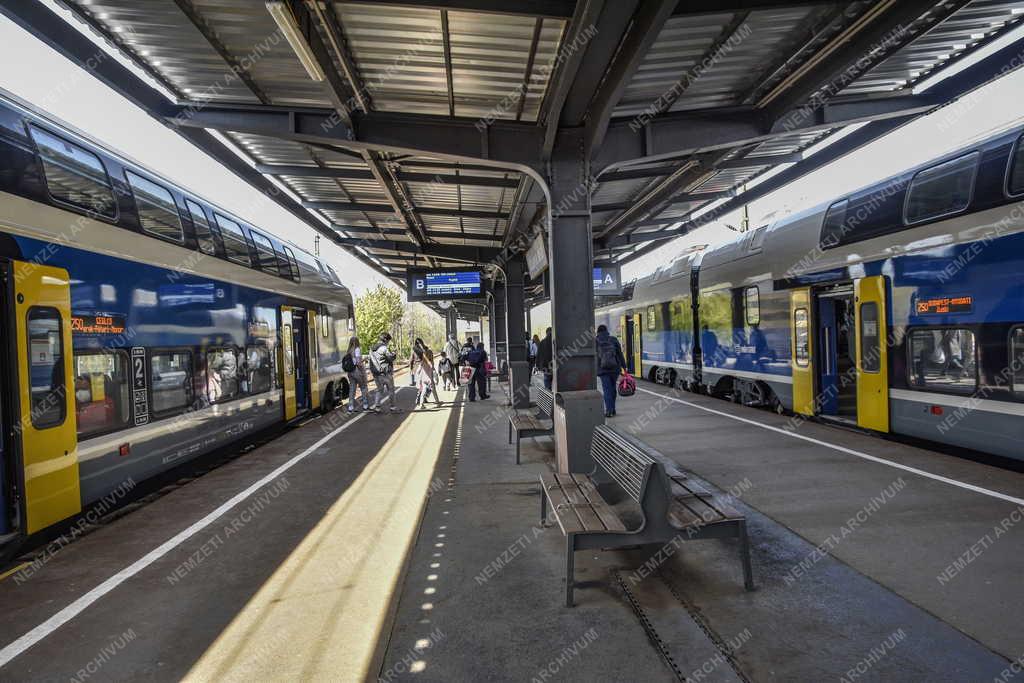 Közlekedés - MÁV - Stadler KISS emeletes motorvonat