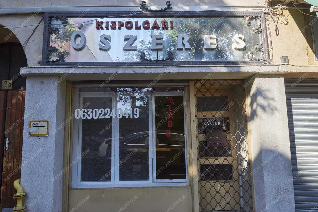 Kereskedelem - Budapest - Kispolgári Ószeres üzlet