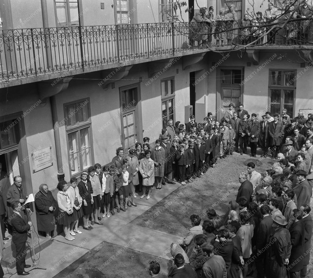 Kultúra - József Attila emlékkiállítás