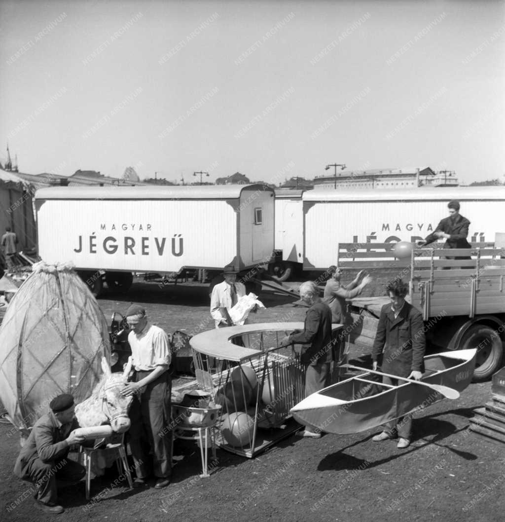 Kultúra - Vidéki körútra indul a Magyar Jégrevü társulata 