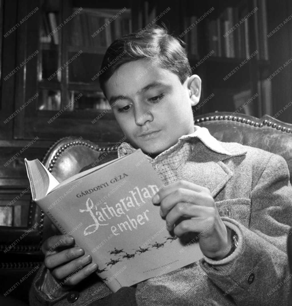 Kultúra - Irodalom - Gárdonyi Géza: Láthatatlan ember című könyv újrakiadása