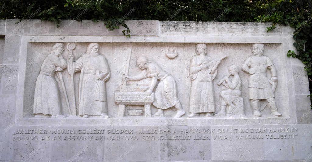 Köztéri szobor - Budapest - Gellért-hegy