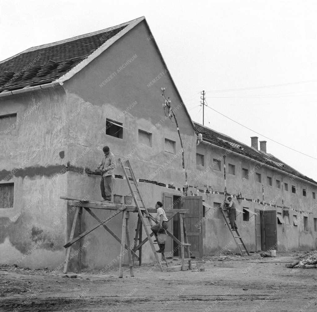 Mezőgazdaság - Felújítás a sárvári Kossuth Tsz-ben