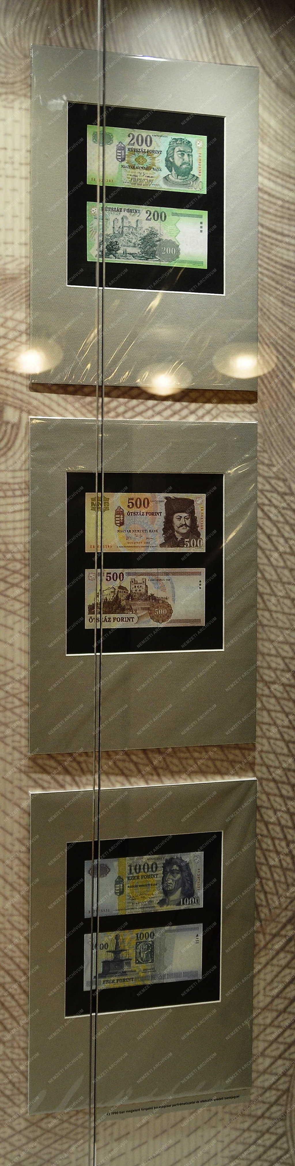 Kultúra - Évforduló - A 80 éves Vagyóczky Károly bankjegytervező grafikus kiállítása