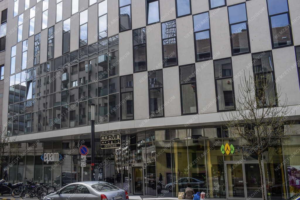 Városkép - Budapest - Corvin Corner