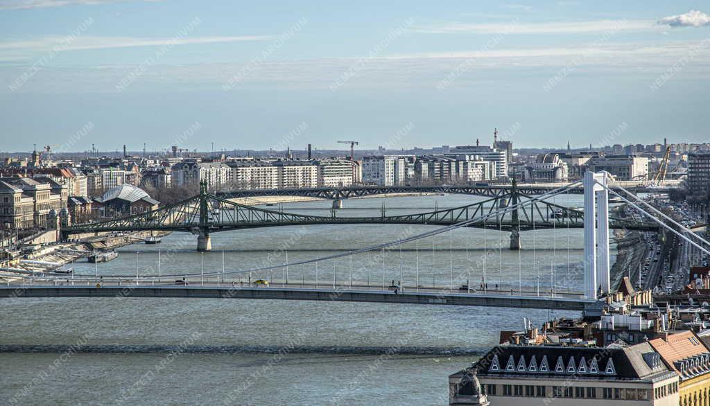 Városkép - Budapest - Kilátás a Budai Vár teraszáról