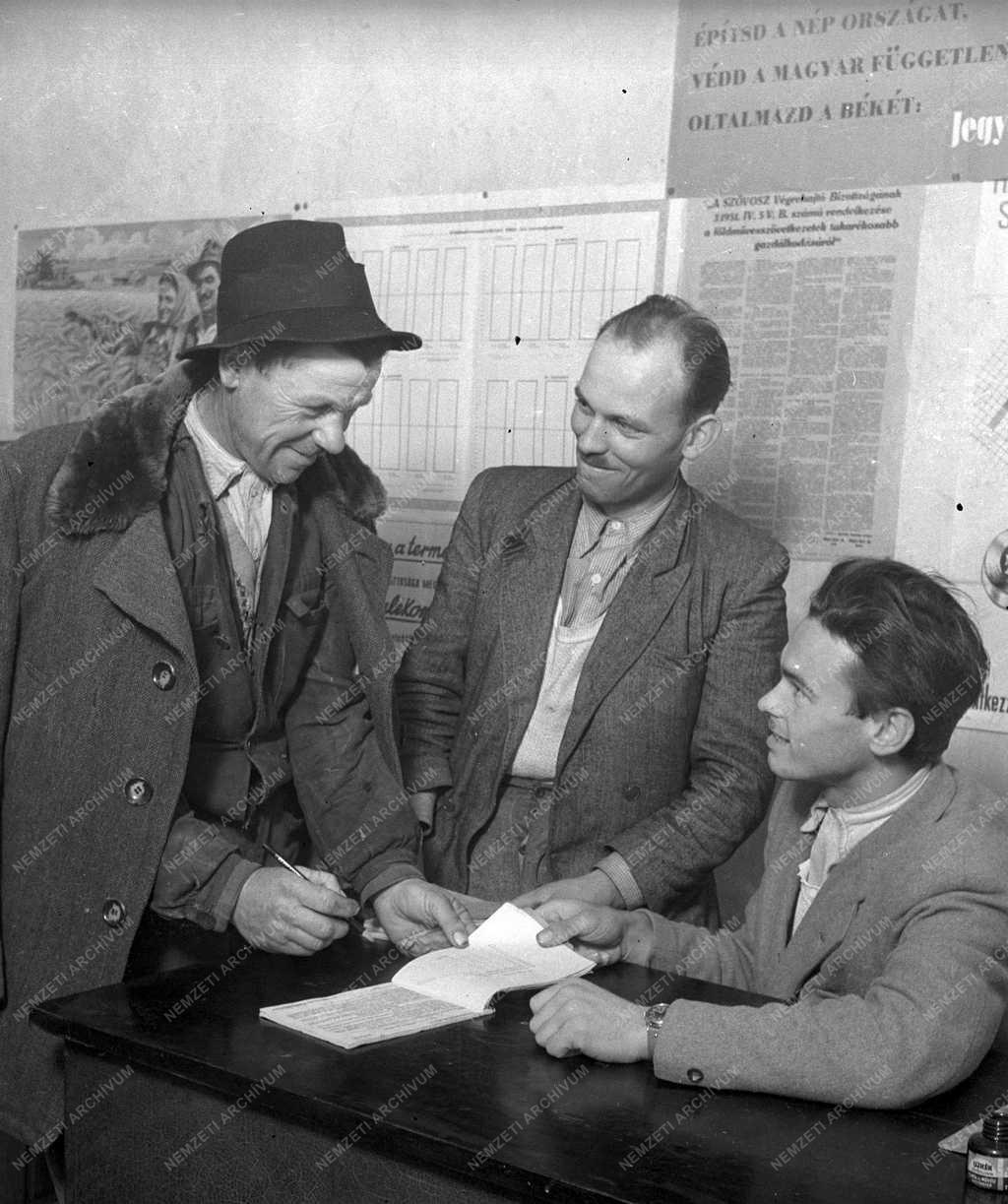 Mezőgazdaság - Termelőszövetkezet - Termelési szerződés 