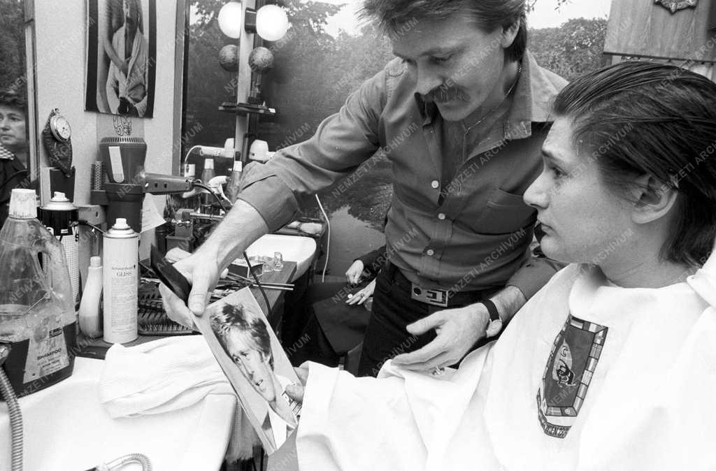 Életmód - Frizura ’79 