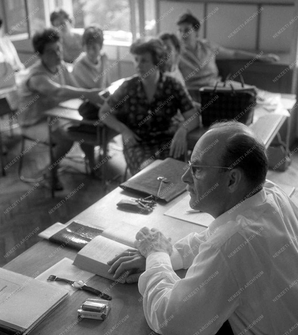 Oktatás - Politechnikai gyakorlatokból vizsgázó pedagógusok