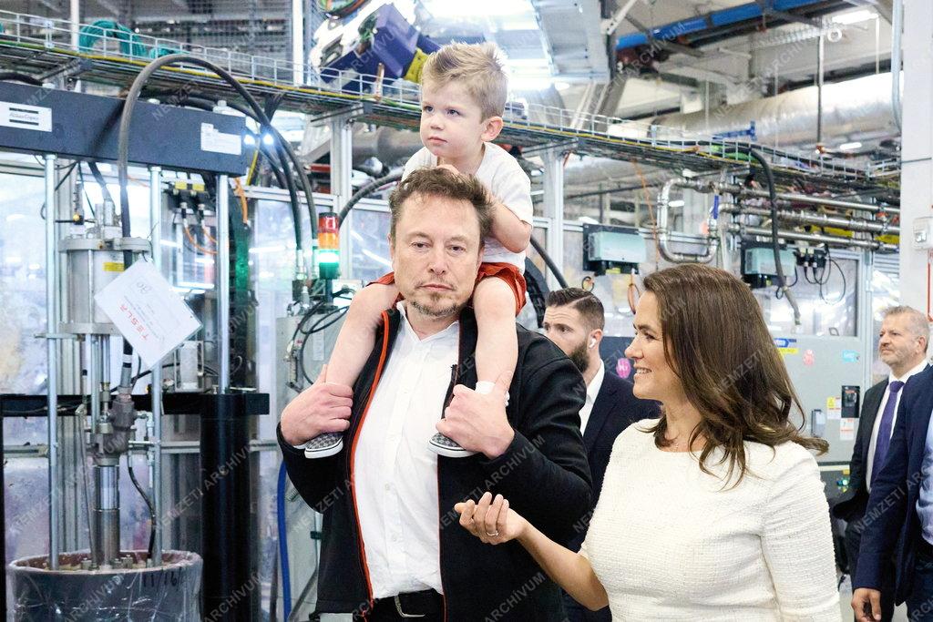 Novák Katalin Elon Muskkal találkozott Texasban