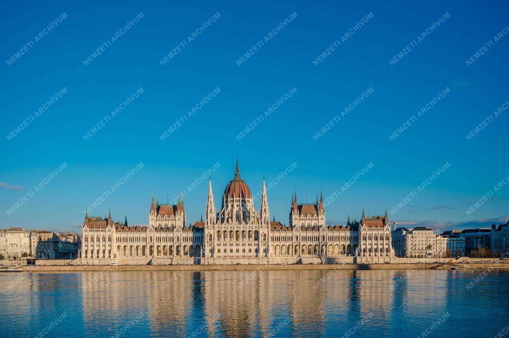 Városkép - Budapest - Parlament épülete