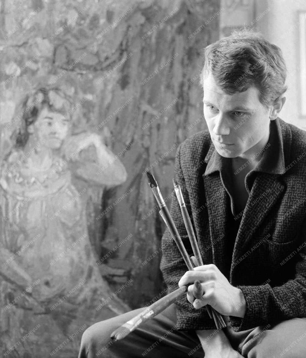 Kultúra - Torbó Gyula fiatal komlói festőművész 