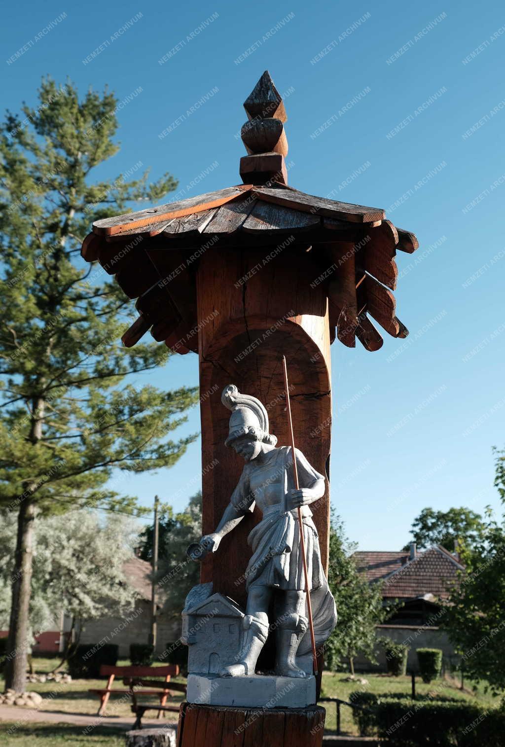 Település - Nógrád - Szent Flórián Park
