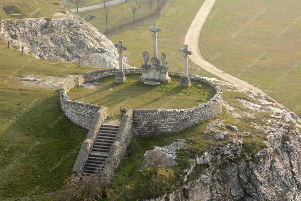 Műalkotás  - Tata - A Kálvária-szoborcsoport