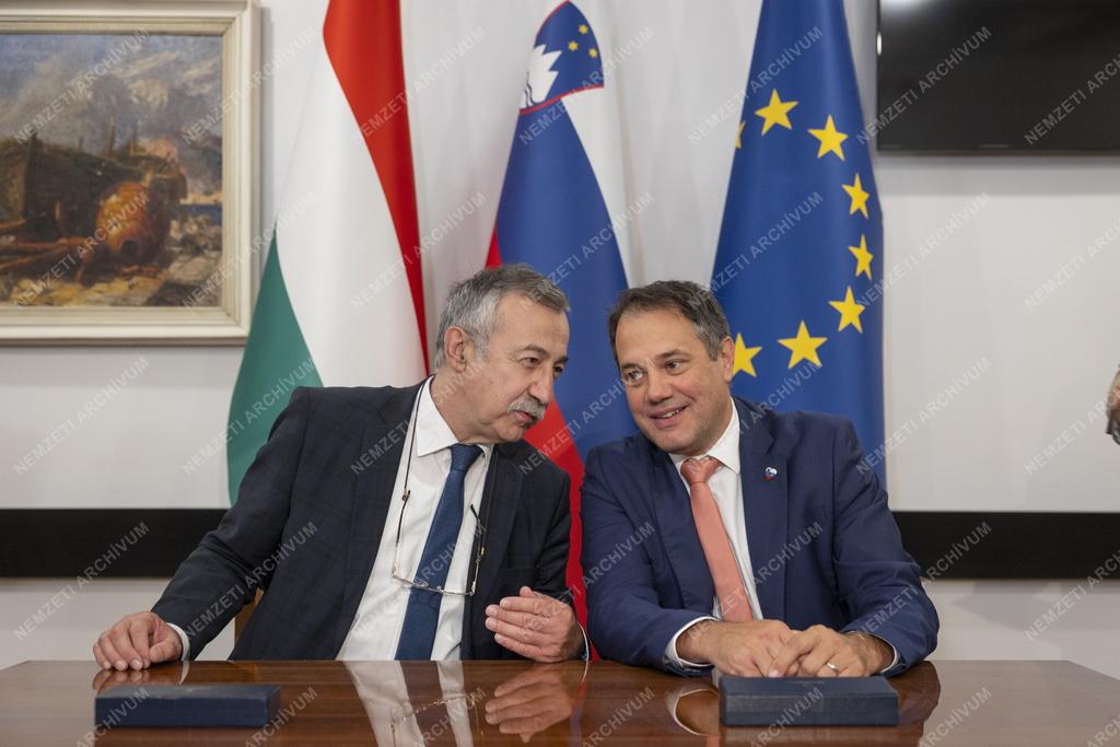 A magyar-szlovén kisebbségi vegyes bizottság ülése Ljubljanában