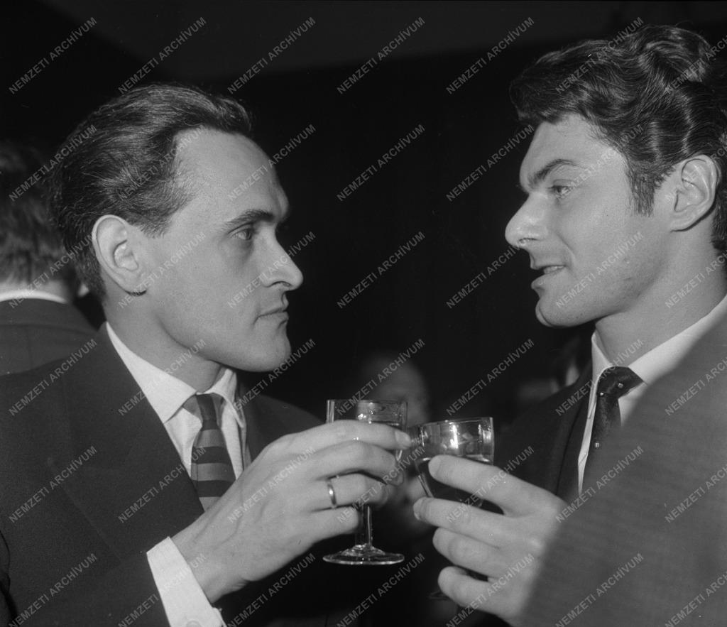 Díj - Az 1963. évi művészeti díjak átadása
