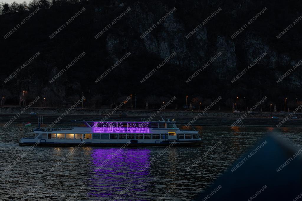 Városkép - Budapest - Sétahajó