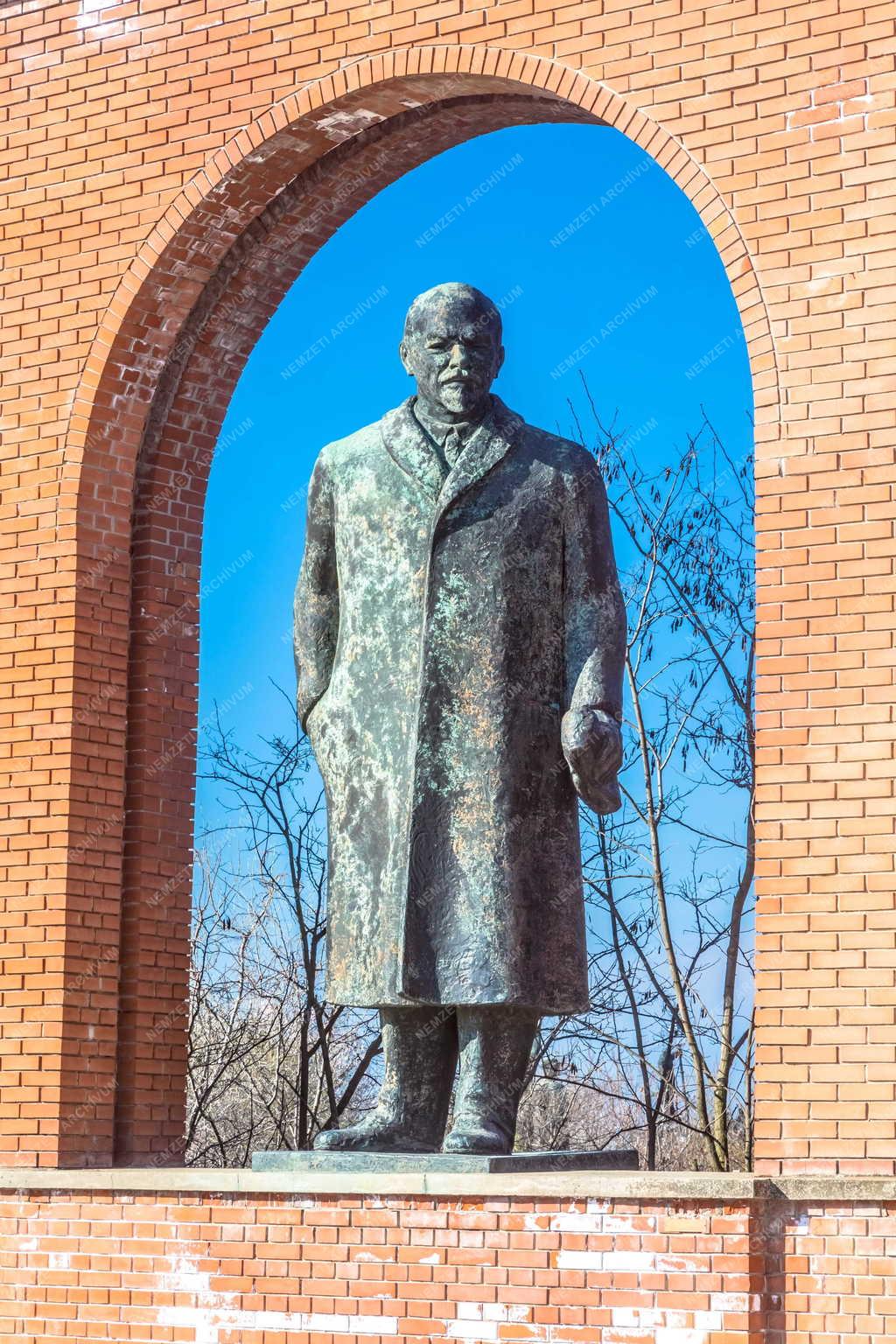 Szabadtéri múzeum - Budapest - Mementó Park