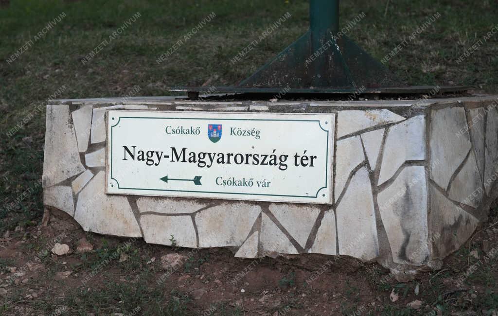 Helységnév tábla - Csókakő - Nagy-Magyarország tér
