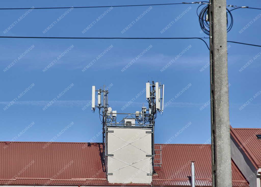 Telekommunikáció - Mobilkommunikációs átjátszó bázisállomás