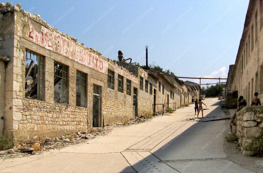 Horvátország - Goli otok, a volt börtönsziget
