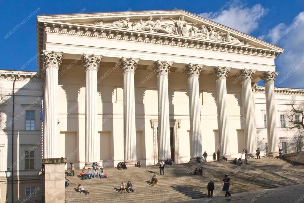 Épület - Budapest - A Nemzeti Múzeum épülete