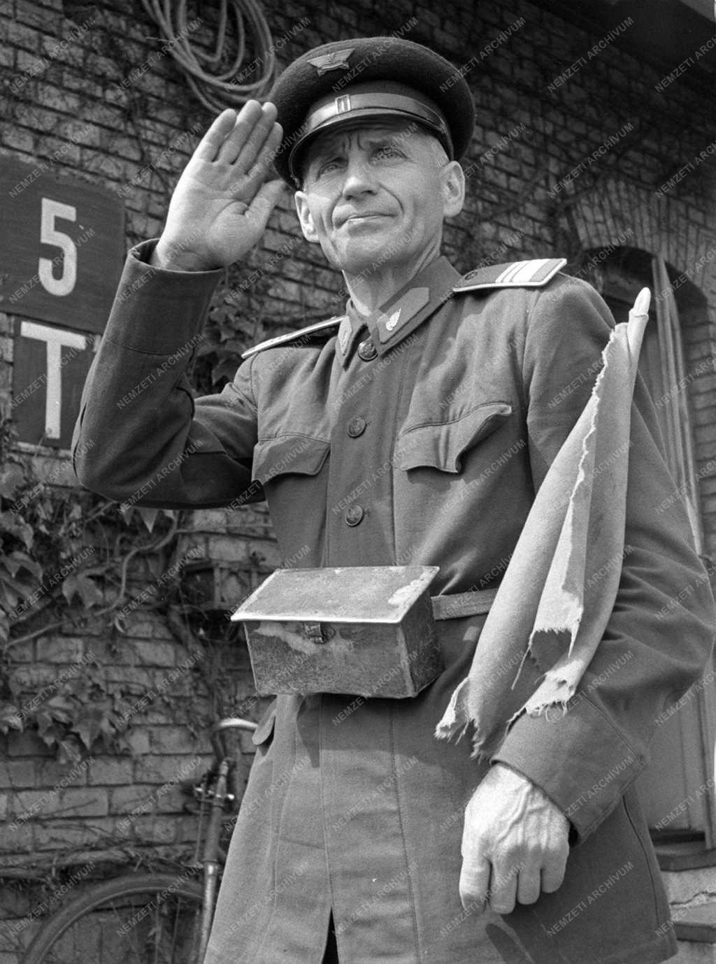 A szerző válogatása - Hencsei Lajos bakter