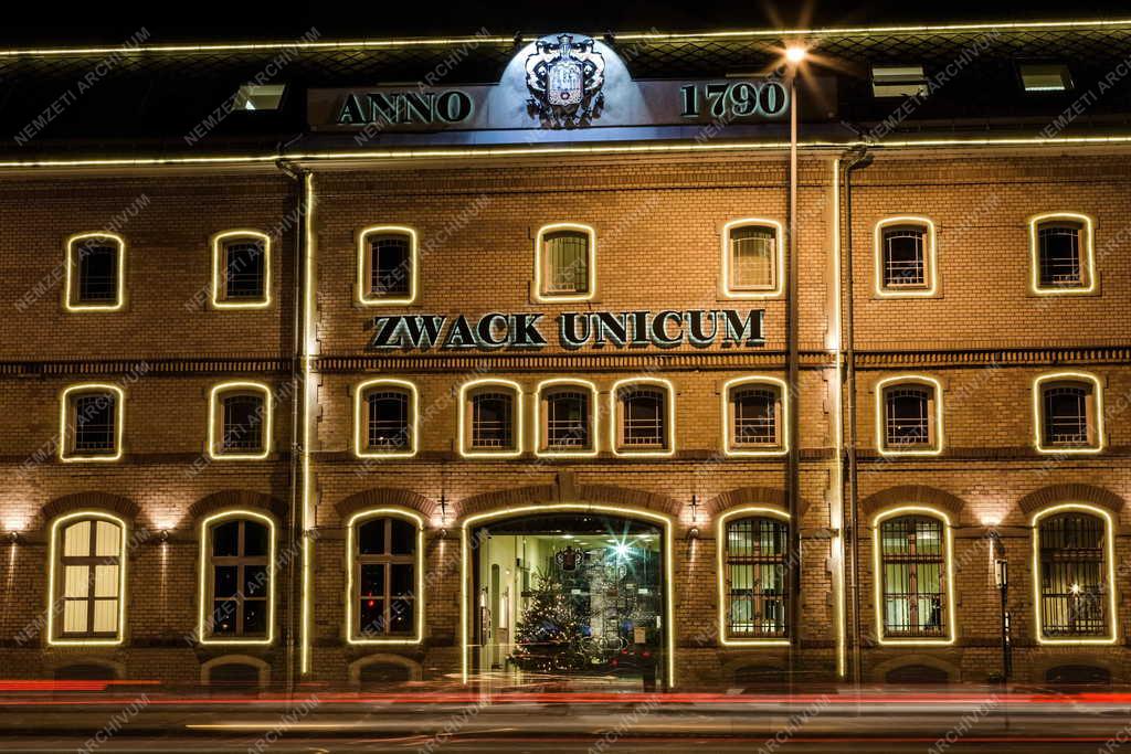 Épület - Budapest - A Zwack Unicum Múzeum épülete